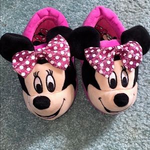 Minnie Mouse 🐭 slippers 💖